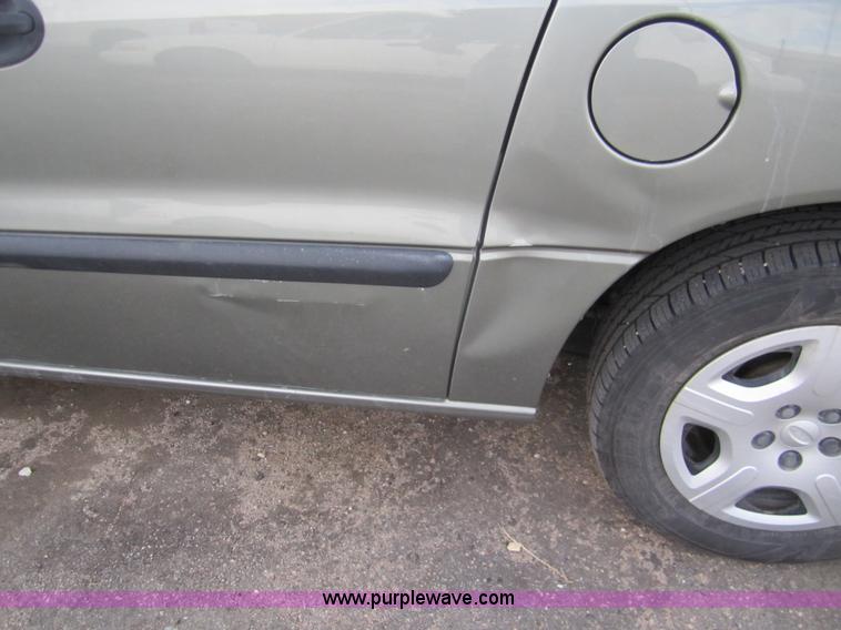 image for item 3217 2006 Ford Freestar SE mini van