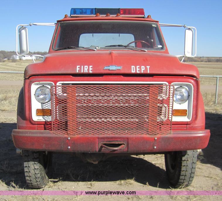 image for item 3435 1971 Chevrolet C50 truck cab and chassis