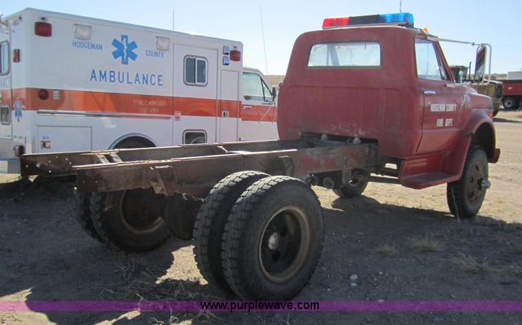 image for item 3435 1971 Chevrolet C50 truck cab and chassis