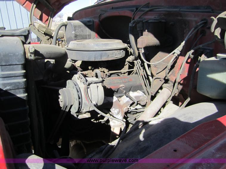 image for item 3435 1971 Chevrolet C50 truck cab and chassis