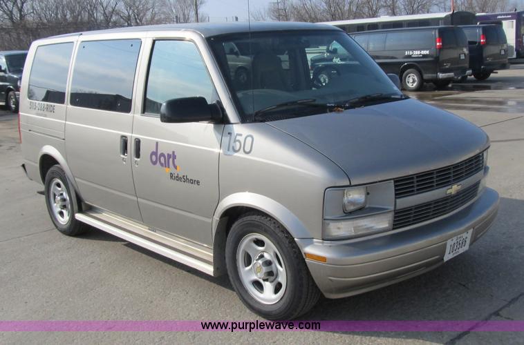 image for item 4034 2005 Chevrolet Astro van