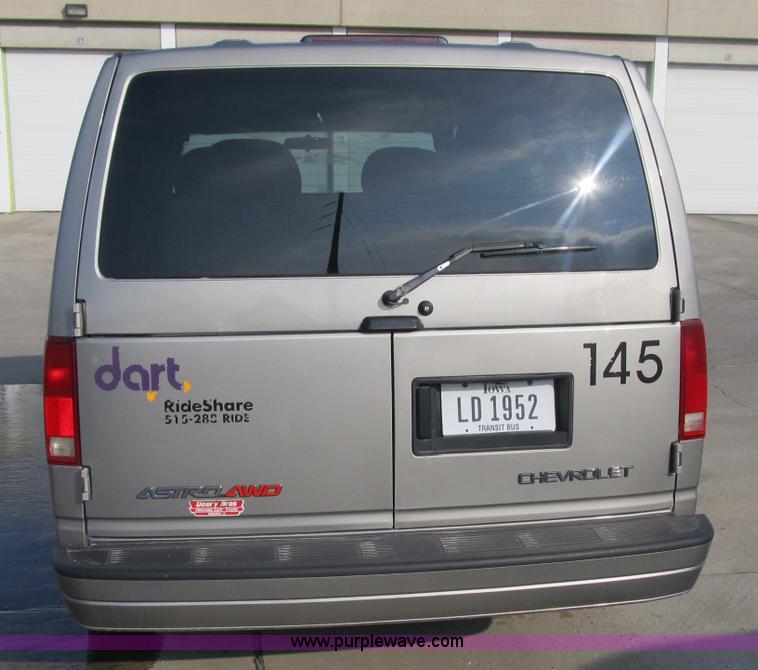 image for item 4036 2005 Chevrolet Astro van