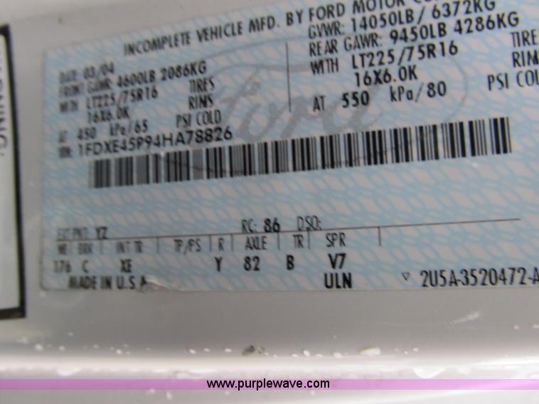 image for item 4064 2004 Ford E450 Super Duty bus