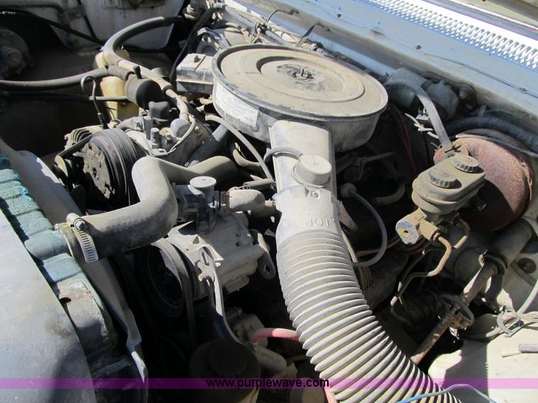 image for item 4078 1987 Dodge D250 pickup truck