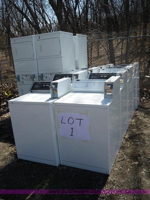 image for item 4452 (10) 1999 Whirlpool washers