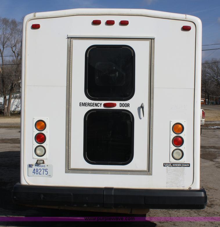 image for item 4981 2004 Ford E350 Super Duty handicap bus
