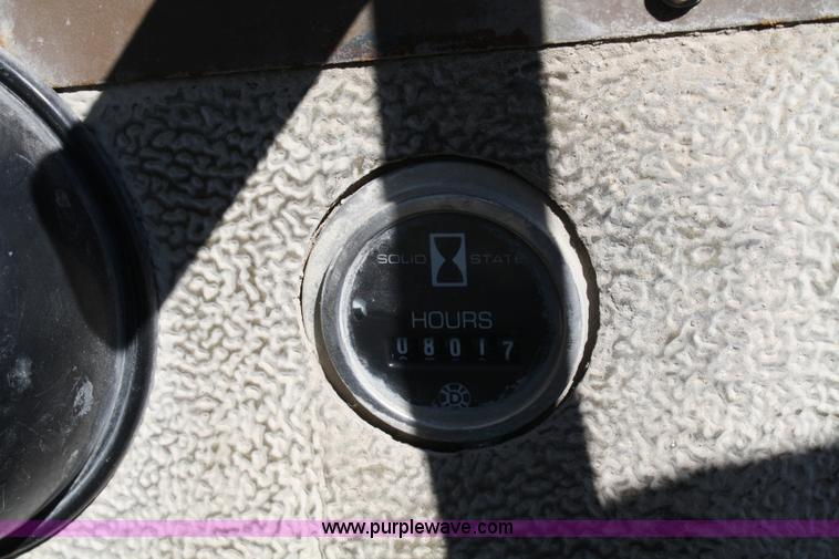 image for item 5058 1989 Champion 720A motor grader