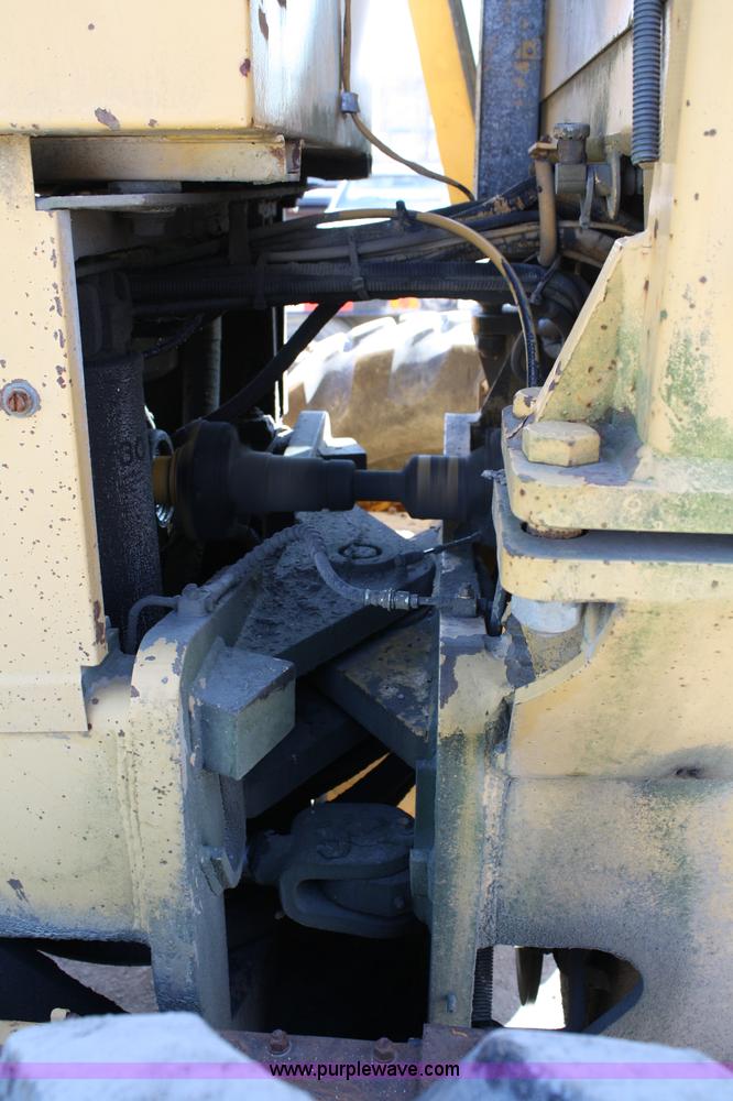 image for item 5058 1989 Champion 720A motor grader