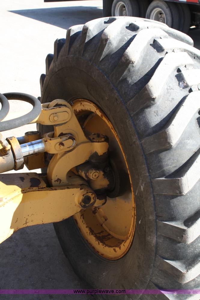 image for item 5058 1989 Champion 720A motor grader