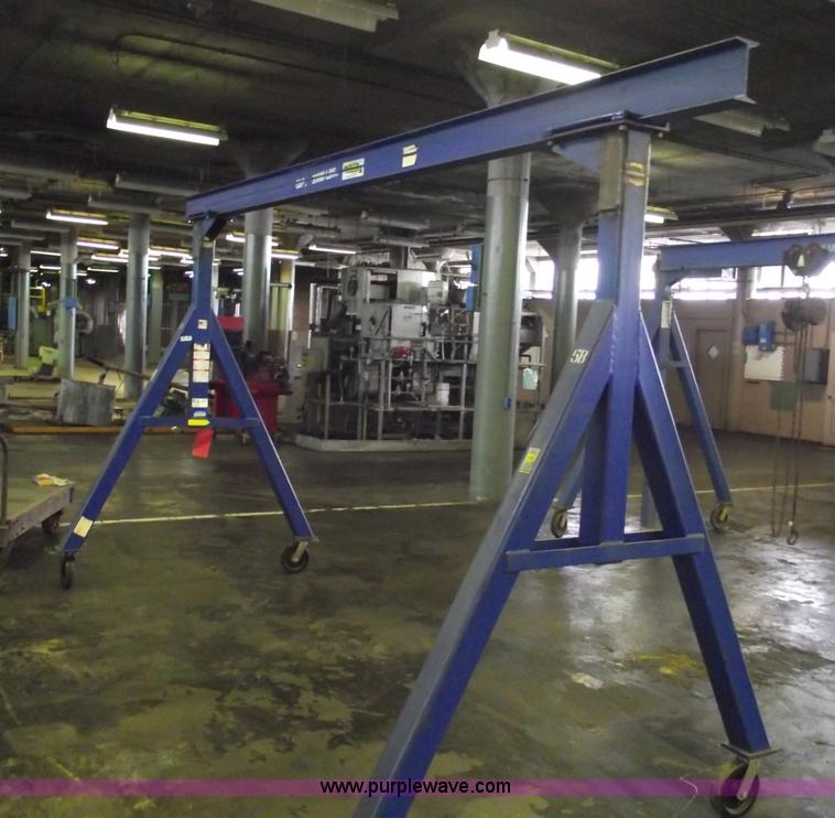 image for item 5388 Vestil FHS-200 7' tall A-frame