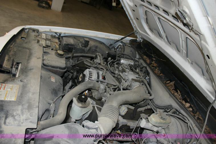 image for item 6152 2002 Ford Crown Victoria Police Interceptor