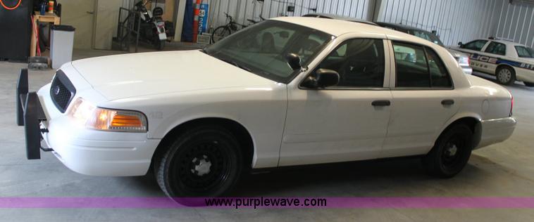 image for item 6152 2002 Ford Crown Victoria Police Interceptor