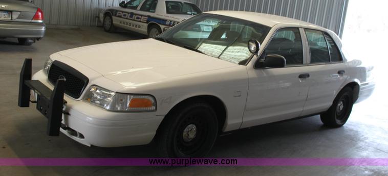 image for item 6153 2002 Ford Crown Victoria Police Interceptor