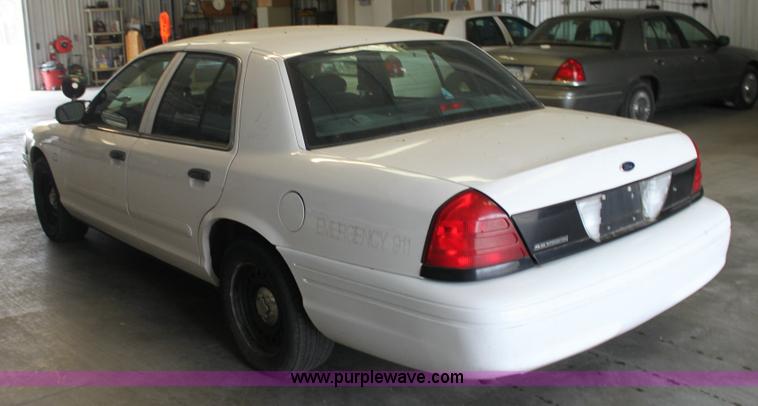 image for item 6153 2002 Ford Crown Victoria Police Interceptor