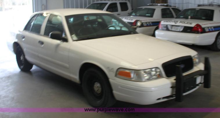 image for item 6153 2002 Ford Crown Victoria Police Interceptor
