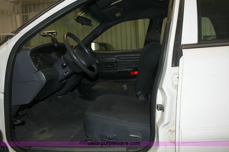 image for item 6153 2002 Ford Crown Victoria Police Interceptor