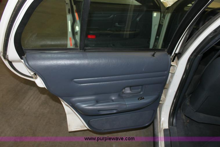 image for item 6153 2002 Ford Crown Victoria Police Interceptor