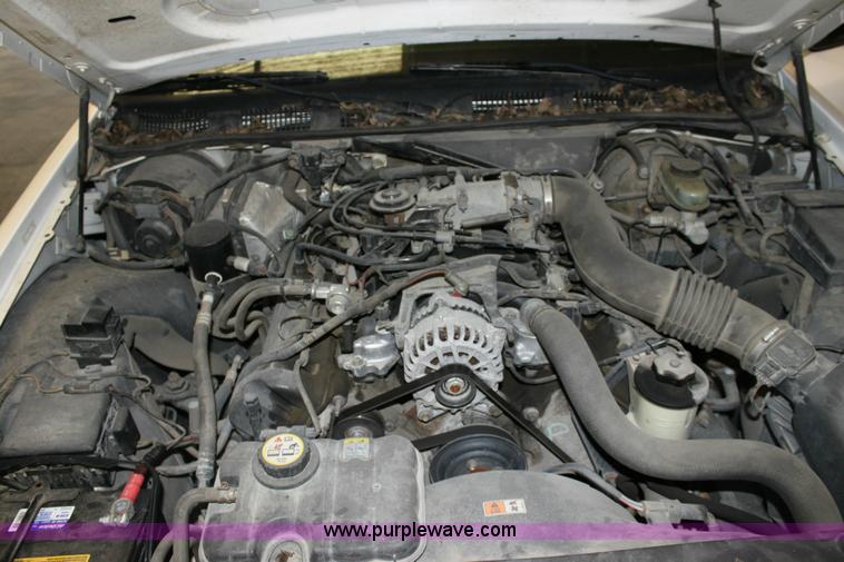 image for item 6153 2002 Ford Crown Victoria Police Interceptor