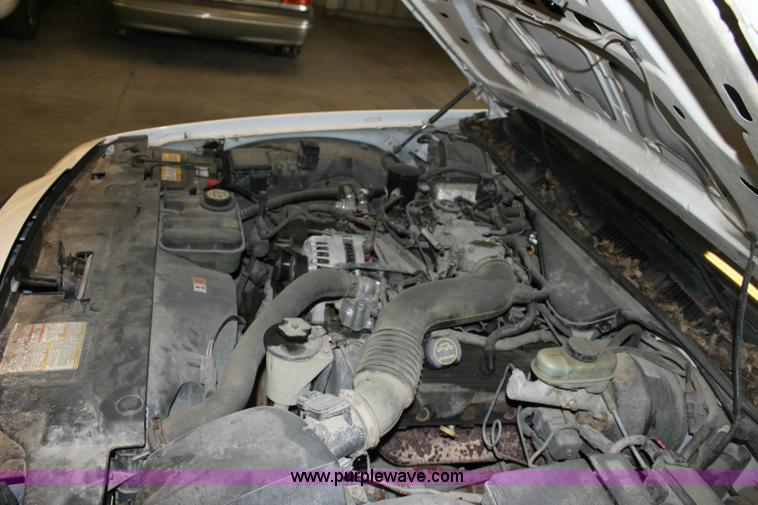 image for item 6153 2002 Ford Crown Victoria Police Interceptor