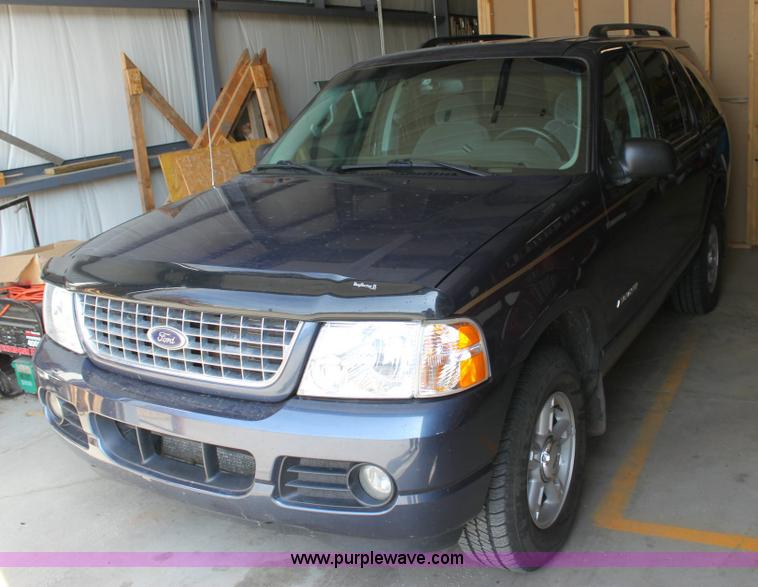 image for item 6343 2004 Ford Explorer XLT SUV