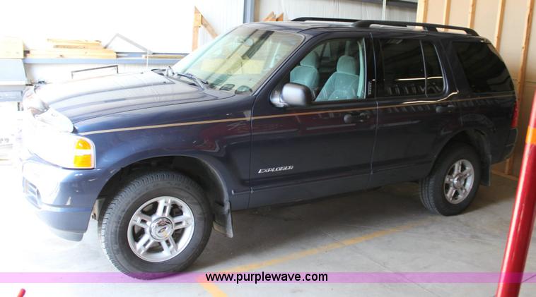 image for item 6343 2004 Ford Explorer XLT SUV