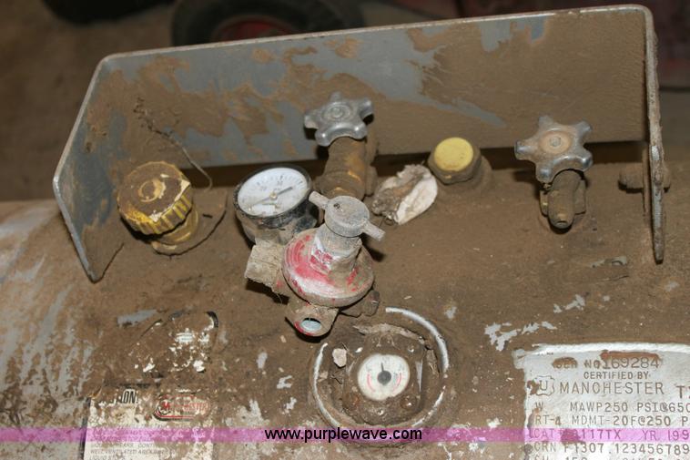 image for item 6399 50 gallon propane tank