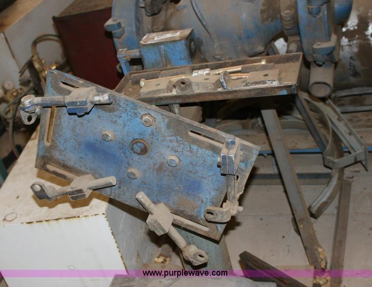 image for item 6401 Engine stand