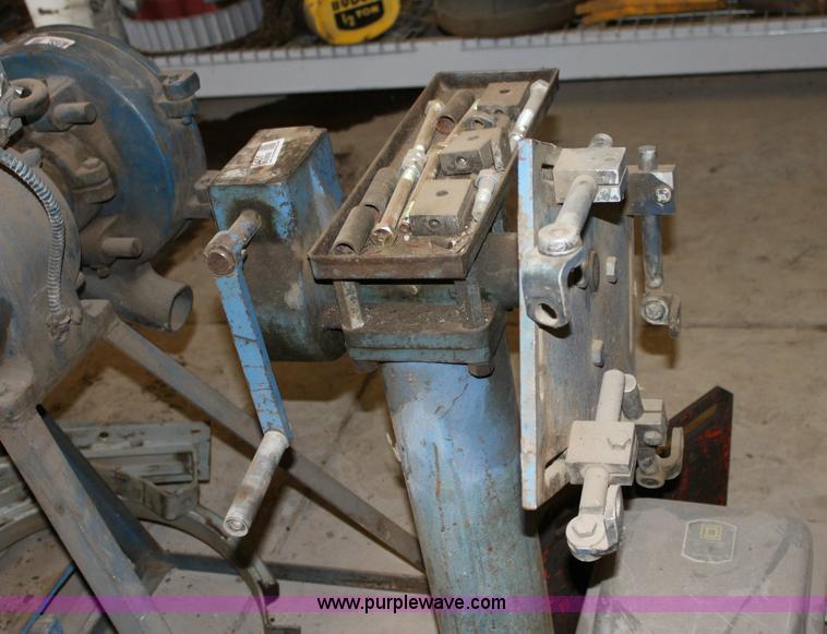 image for item 6401 Engine stand