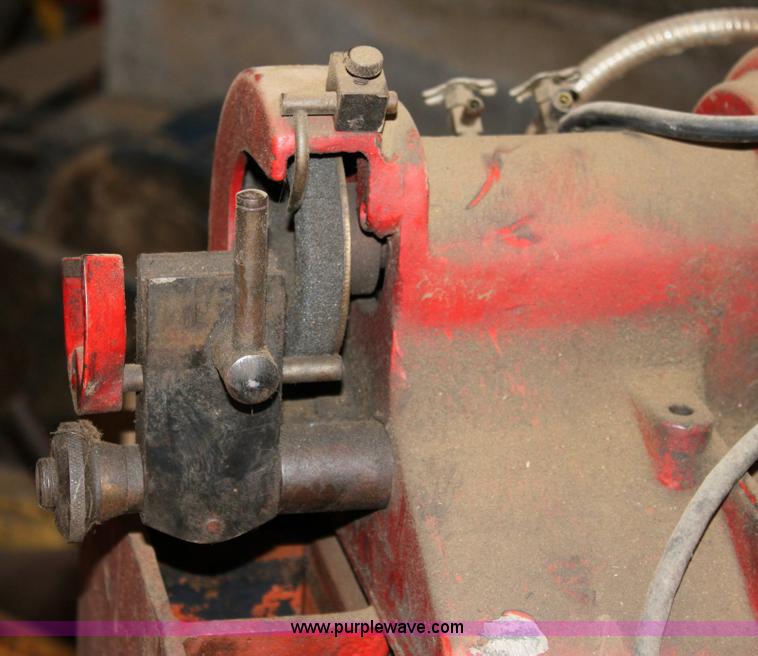 image for item 6403 Knock-out valve grinding machine