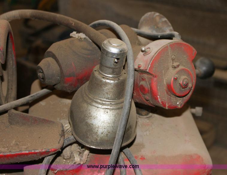 image for item 6403 Knock-out valve grinding machine