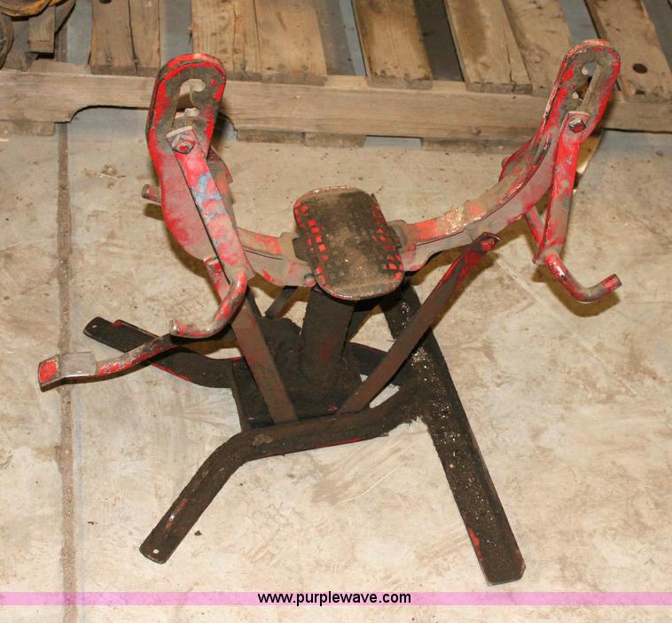 image for item 6403 Knock-out valve grinding machine