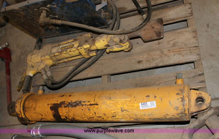 image for item 6405 Single stage hydraulic ram