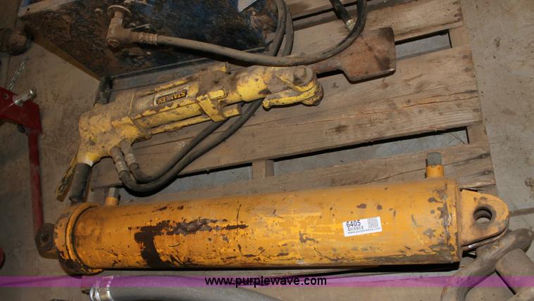 image for item 6405 Single stage hydraulic ram