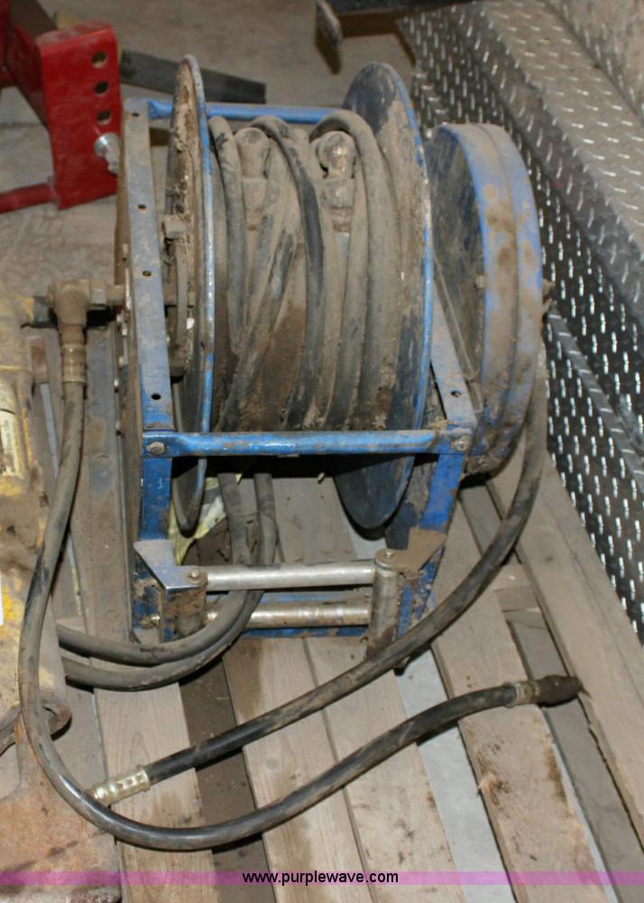 image for item 6406 Stanley BR67 hydraulic breaker