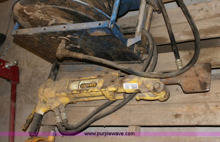 image for item 6406 Stanley BR67 hydraulic breaker