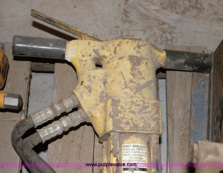 image for item 6406 Stanley BR67 hydraulic breaker