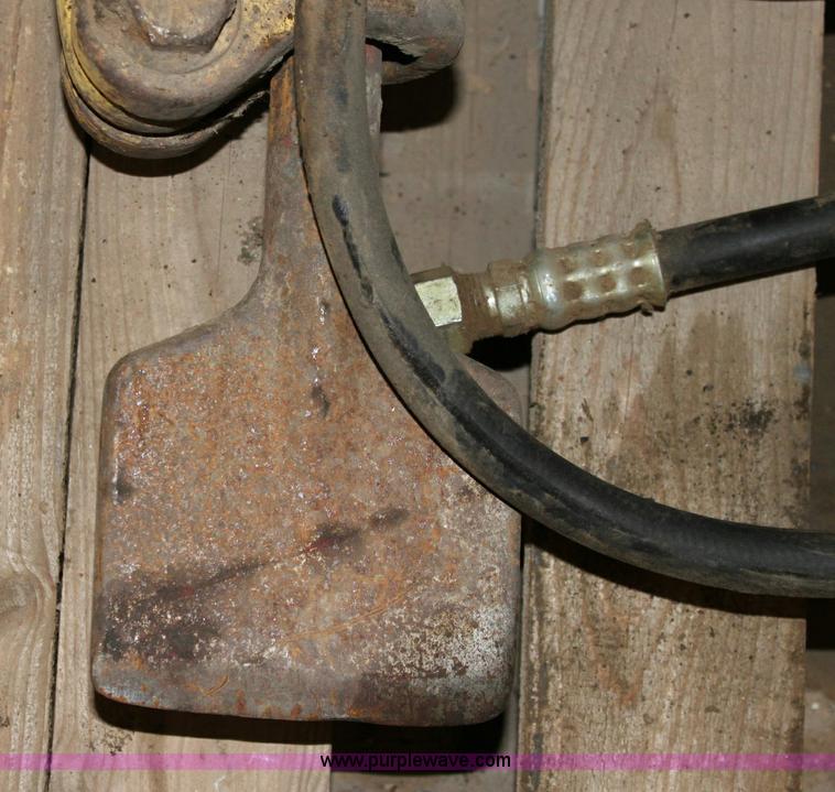 image for item 6406 Stanley BR67 hydraulic breaker