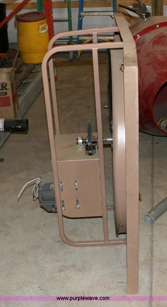 image for item 6408 Jenny 36" exterior mount fan