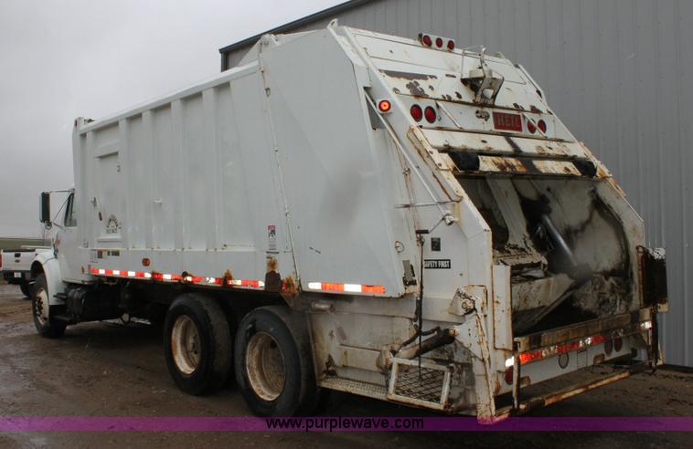 image for item 6413 1998 International 4900 6x4 refuse truck