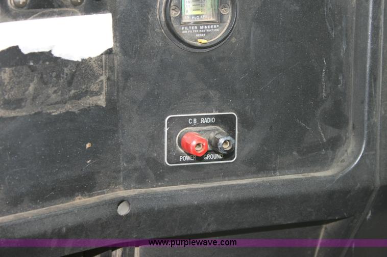 image for item 6413 1998 International 4900 6x4 refuse truck