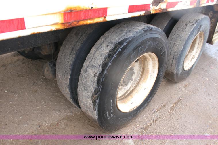 image for item 6413 1998 International 4900 6x4 refuse truck