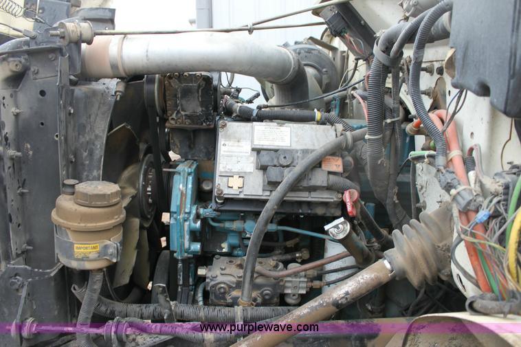 image for item 6413 1998 International 4900 6x4 refuse truck