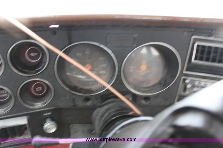 image for item 6421 1985 GMC K3500