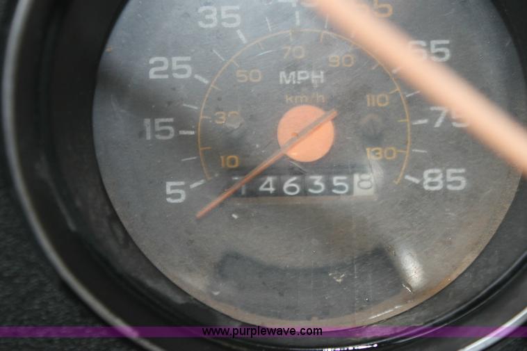 image for item 6421 1985 GMC K3500