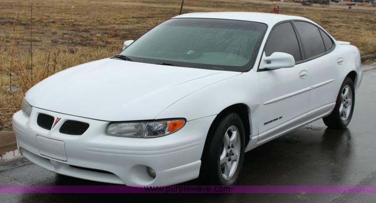 image for item 6429 2001 Pontiac Grand Prix SE