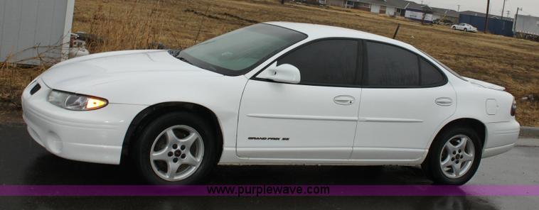 image for item 6429 2001 Pontiac Grand Prix SE
