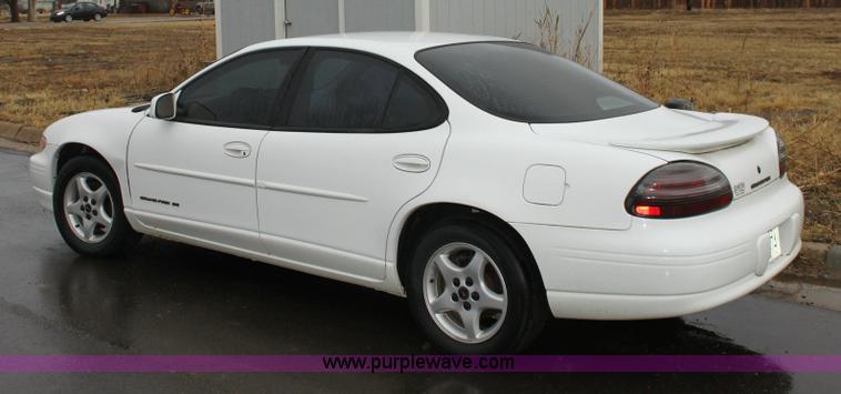 image for item 6429 2001 Pontiac Grand Prix SE