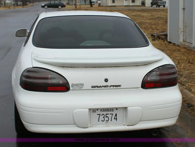 image for item 6429 2001 Pontiac Grand Prix SE