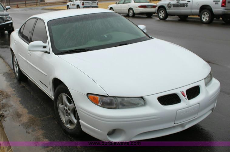 image for item 6429 2001 Pontiac Grand Prix SE