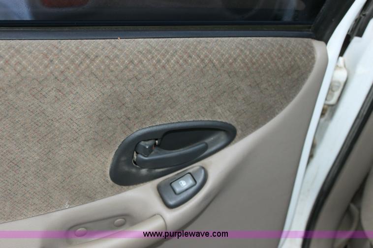 image for item 6429 2001 Pontiac Grand Prix SE